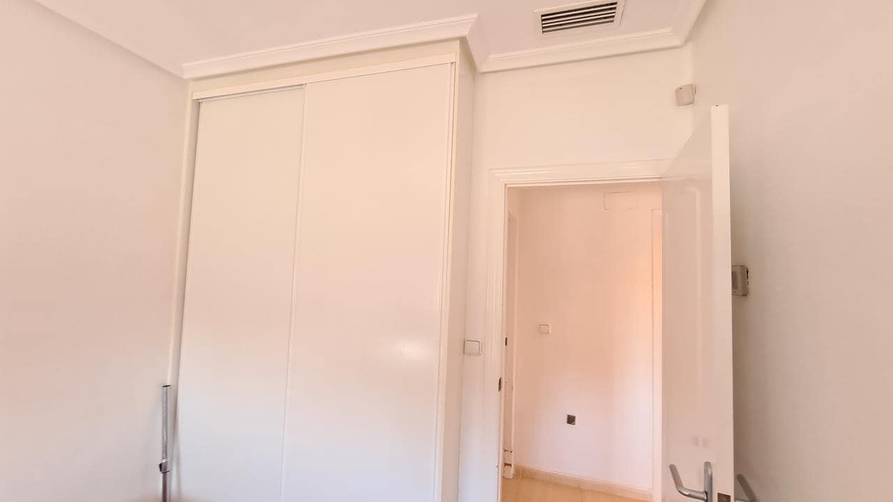 3 soveværelse Villa til salg i Catral med swimmingpool garage - € 349.950 (Ref: 9047087)