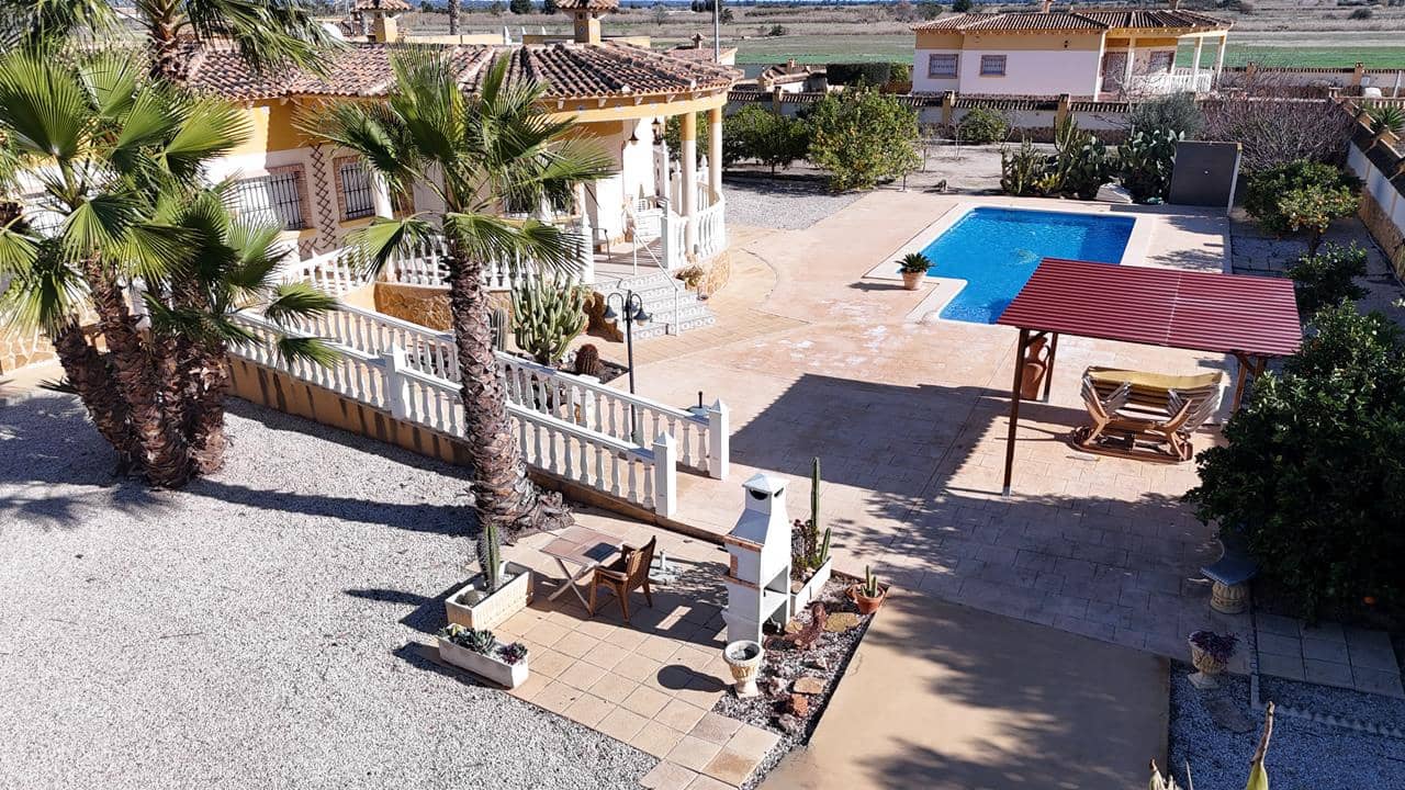 3 soveværelse Villa til salg i Catral med swimmingpool garage - € 349.950 (Ref: 9047087)