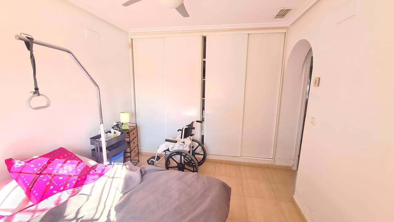 3 soveværelse Villa til salg i Catral med swimmingpool garage - € 349.950 (Ref: 9047087)