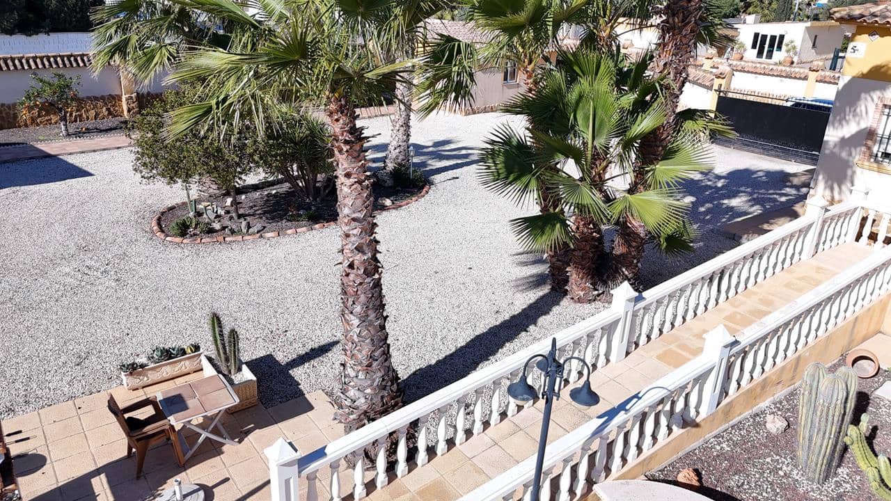 3 soveværelse Villa til salg i Catral med swimmingpool garage - € 349.950 (Ref: 9047087)