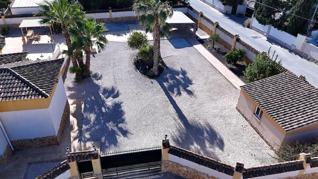 3 sovrum Villa till salu i Catral med pool garage - 349 950 € (Ref: 9047087)