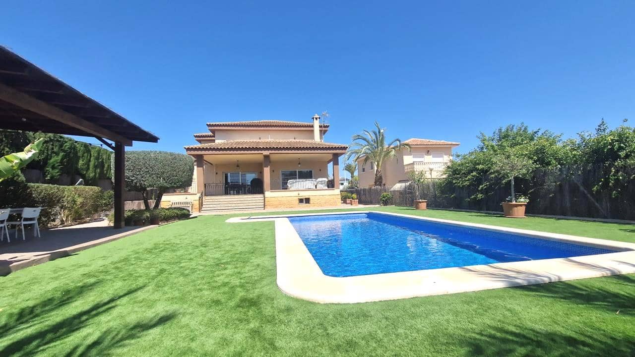 4 soveværelse Villa til salg i Santa Pola med swimmingpool garage - € 635.000 (Ref: 9047166)