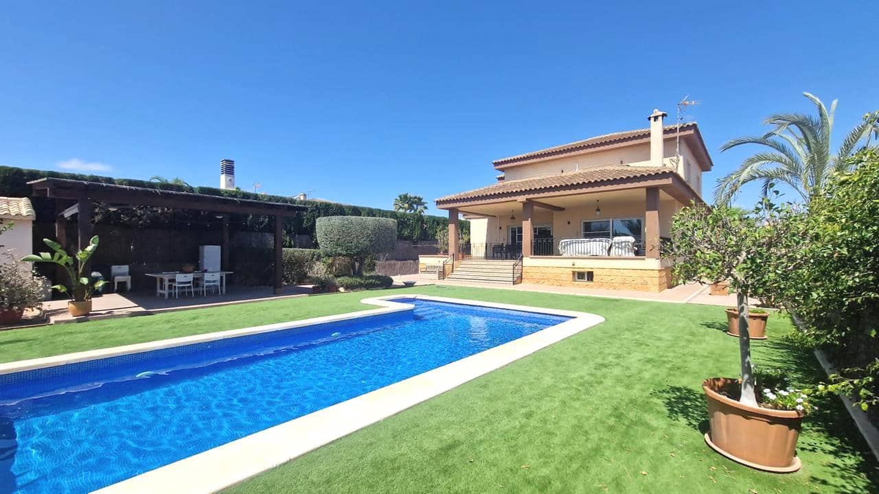 4 soveværelse Villa til salg i Santa Pola med swimmingpool garage - € 635.000 (Ref: 9047166)