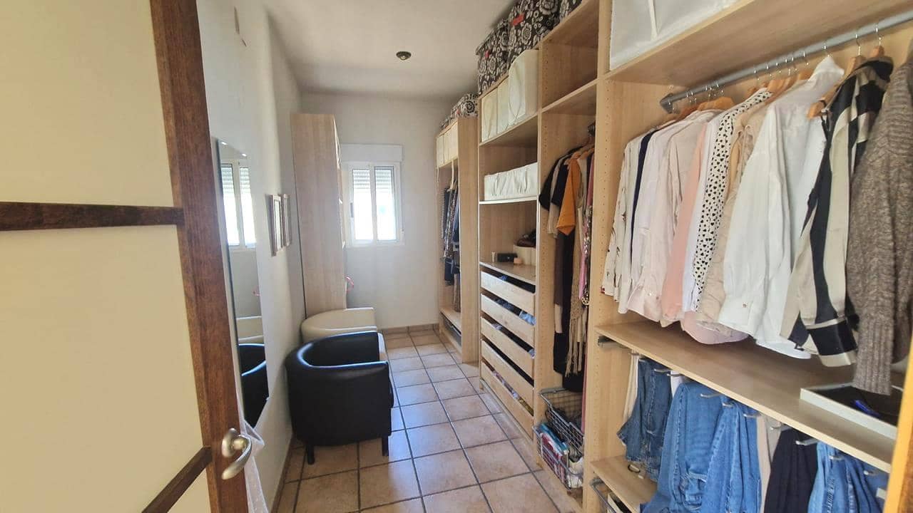 4 soveværelse Villa til salg i Santa Pola med swimmingpool garage - € 635.000 (Ref: 9047166)