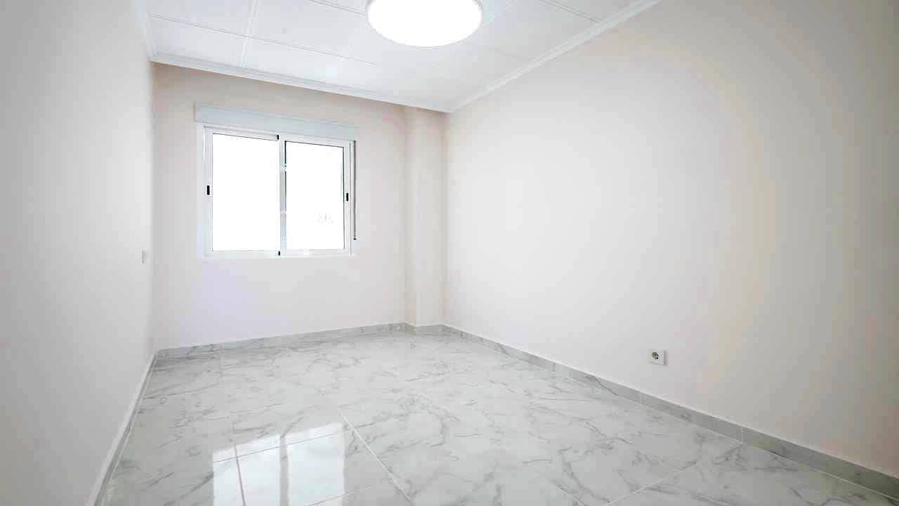 3 soveværelse Penthouse til salg i Torrevieja med swimmingpool - € 345.000 (Ref: 9050515)