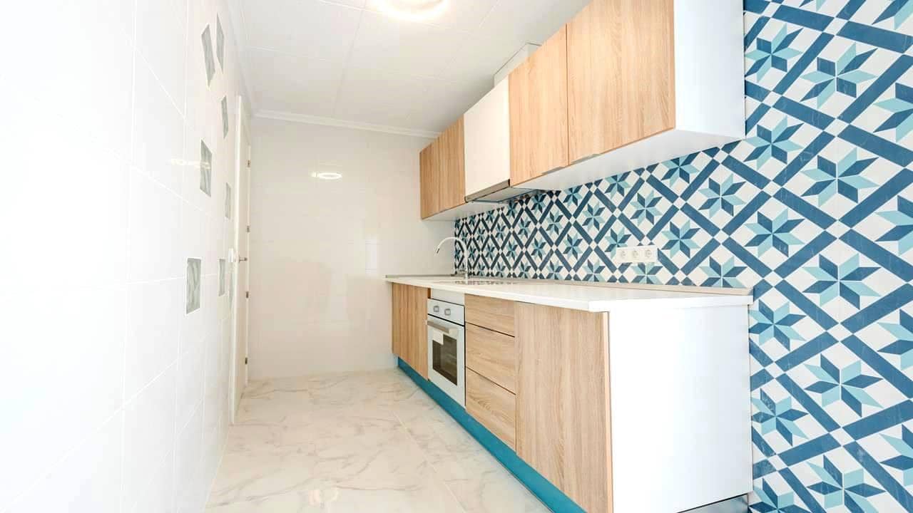 3 soveværelse Penthouse til salg i Torrevieja med swimmingpool - € 345.000 (Ref: 9050515)