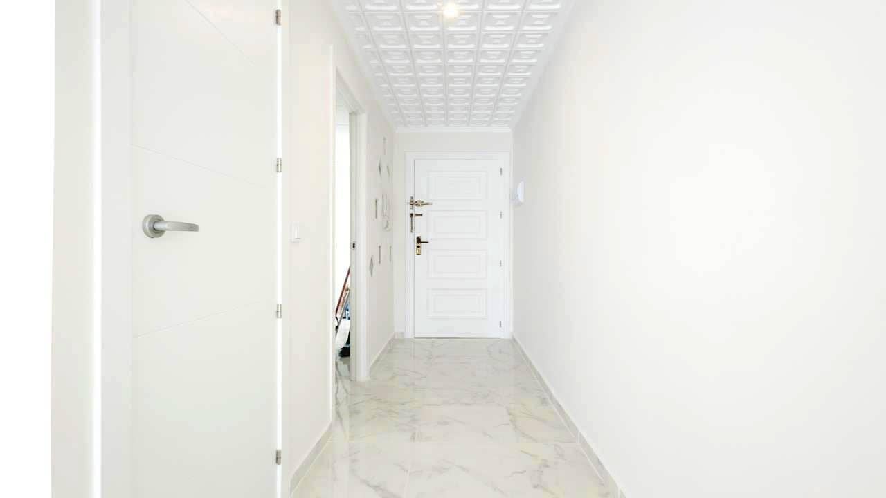 3 soveværelse Penthouse til salg i Torrevieja med swimmingpool - € 345.000 (Ref: 9050515)