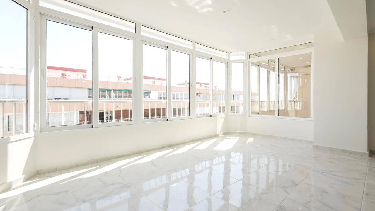 3 soveværelse Penthouse til salg i Torrevieja med swimmingpool - € 345.000 (Ref: 9050515)