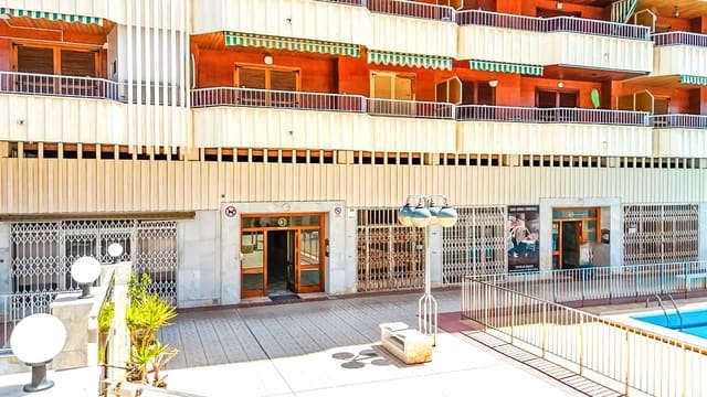 3 soveværelse Penthouse til salg i Torrevieja med swimmingpool - € 345.000 (Ref: 9050515)