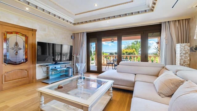 4 bedroom Villa for sale in Rafal with pool garage - € 697,999 (Ref: 9051779)