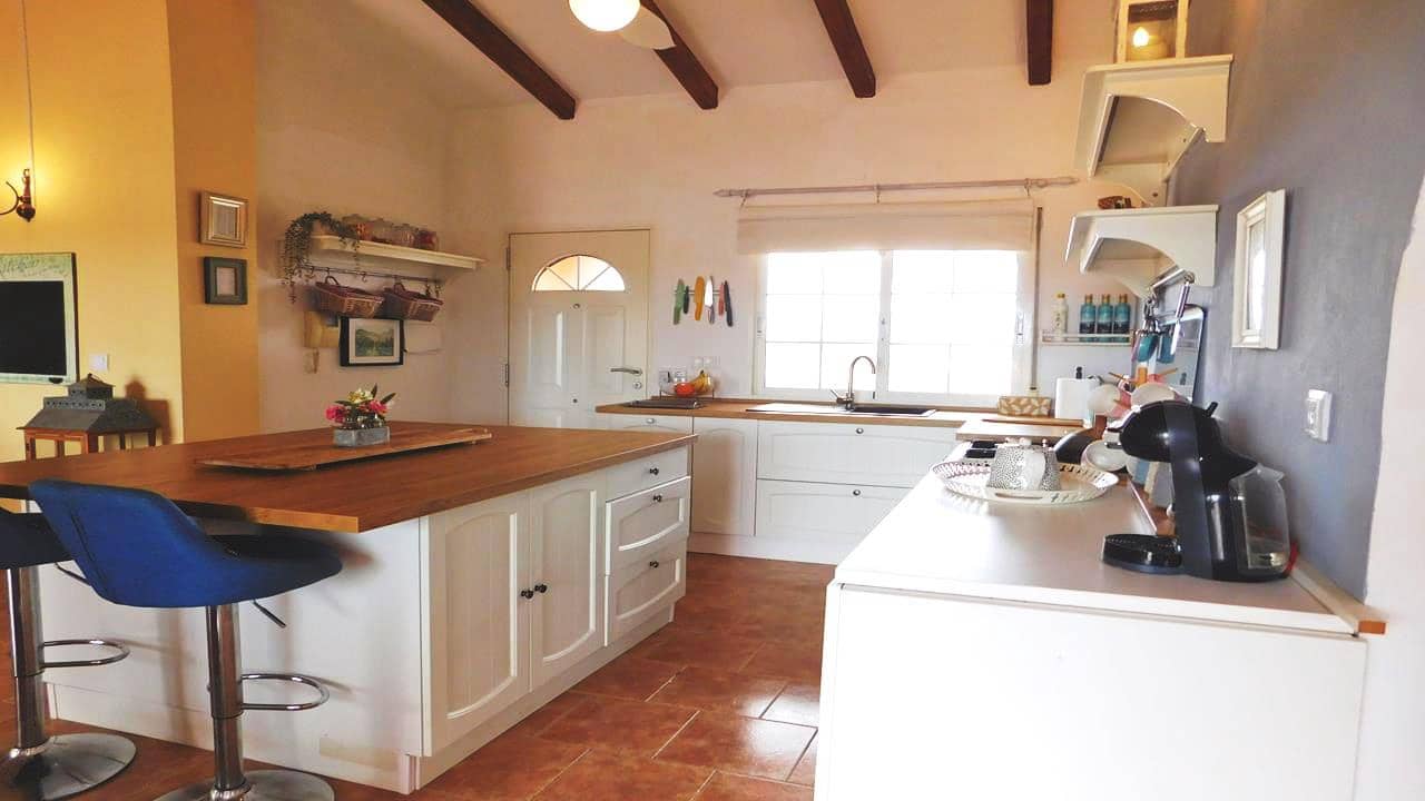 3 quarto Moradia para venda em Dolores com piscina garagem - 499 000 € (Ref: 9058627)