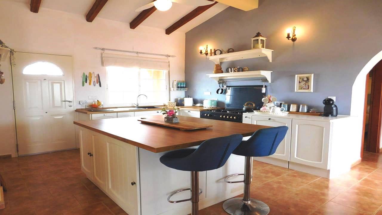 3 quarto Moradia para venda em Dolores com piscina garagem - 499 000 € (Ref: 9058627)