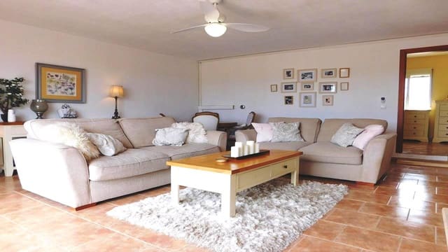 3 bedroom Villa for sale in Dolores with pool garage - € 499,000 (Ref: 9058627)