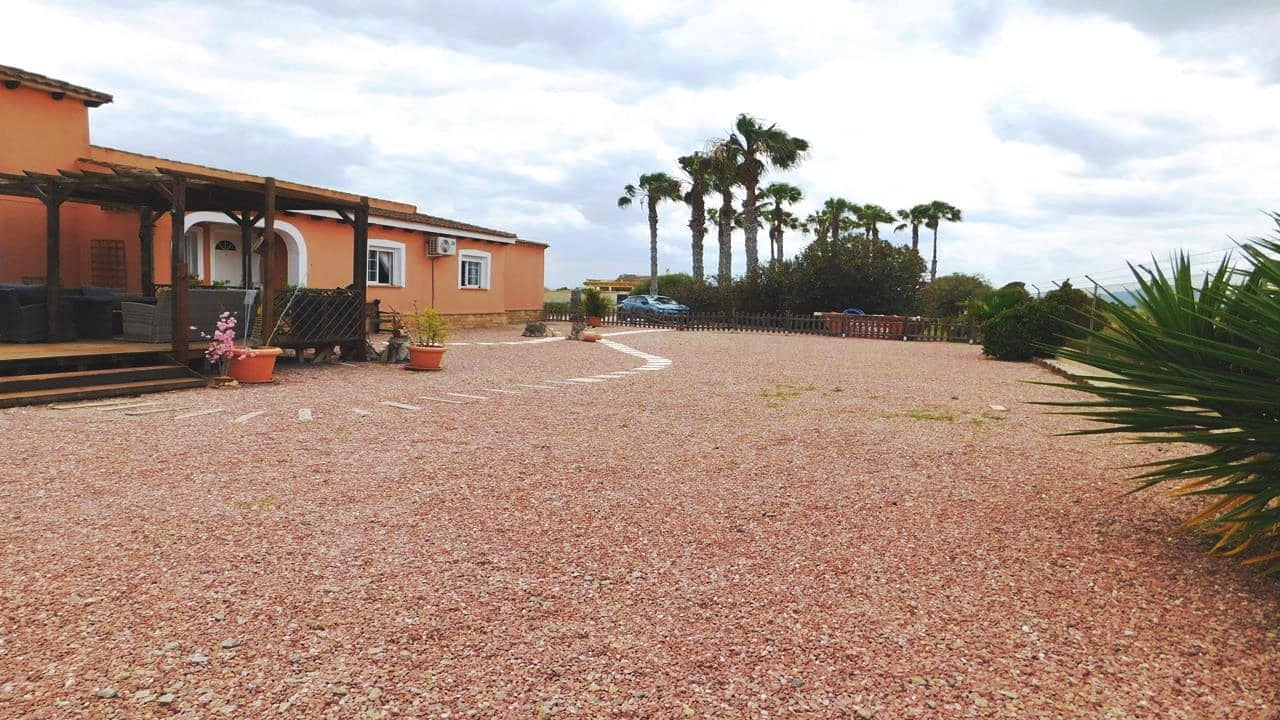 3 quarto Moradia para venda em Dolores com piscina garagem - 499 000 € (Ref: 9058627)