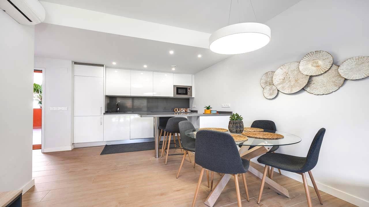 2 soveværelse Lejlighed til salg i Villamartin med swimmingpool garage - € 265.000 (Ref: 9060135)