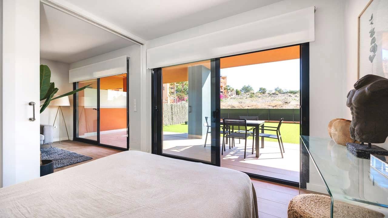 2 soveværelse Lejlighed til salg i Villamartin med swimmingpool garage - € 265.000 (Ref: 9060135)