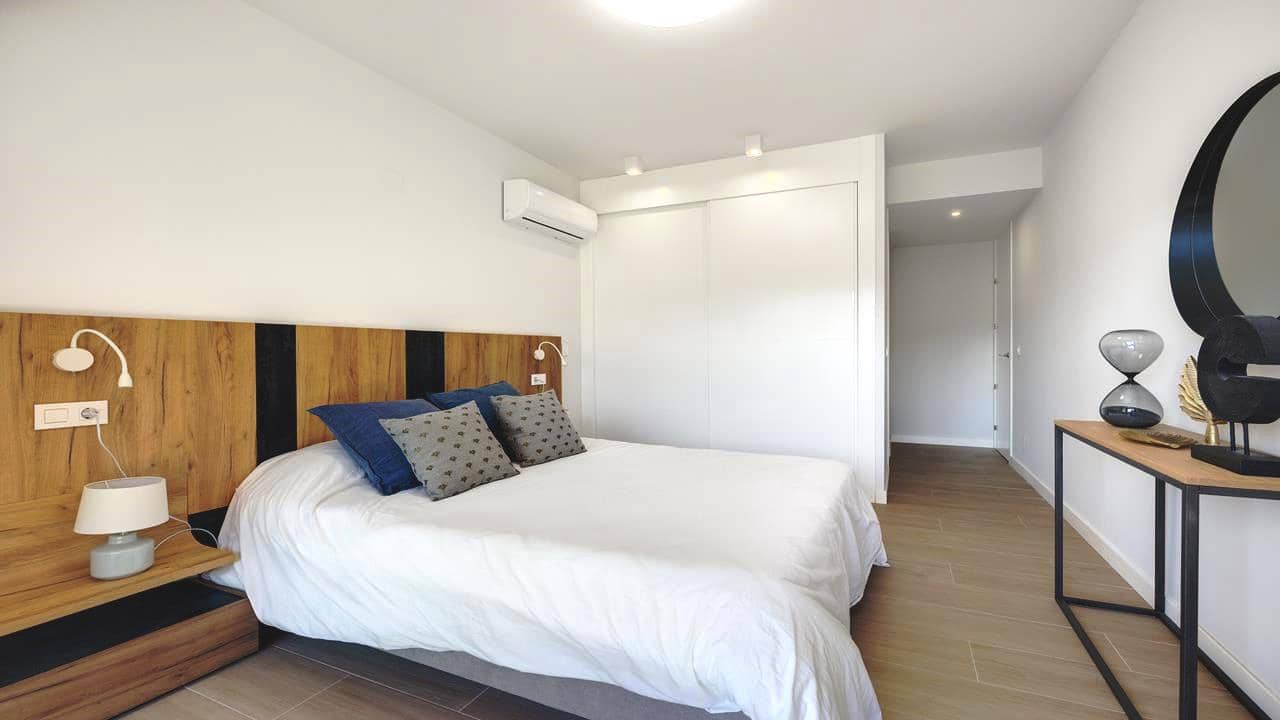 2 soveværelse Lejlighed til salg i Villamartin med swimmingpool garage - € 265.000 (Ref: 9060135)