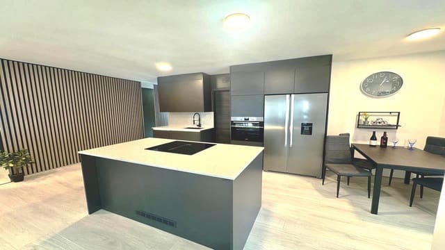 3 soverom Penthouse til salgs i Torrevieja - € 357 000 (Ref: 9060659)