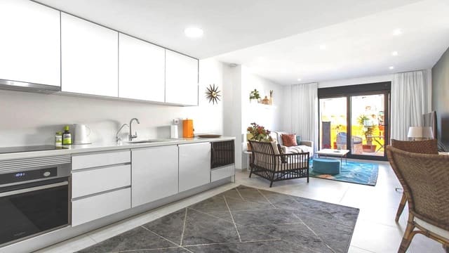 2 slaapkamer Penthouse te koop in Torrevieja met zwembad garage - € 295.000 (Ref: 9068358)