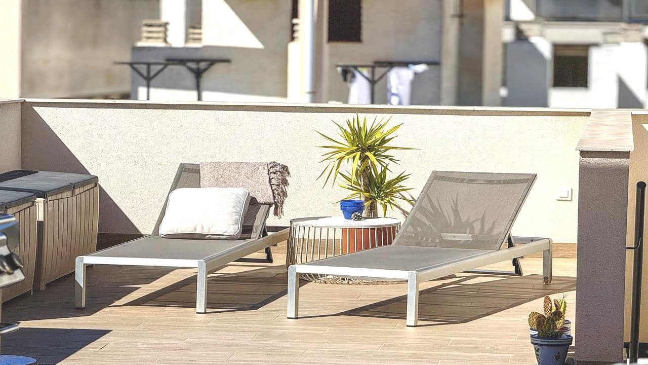 2 slaapkamer Penthouse te koop in Torrevieja met zwembad garage - € 295.000 (Ref: 9068358)