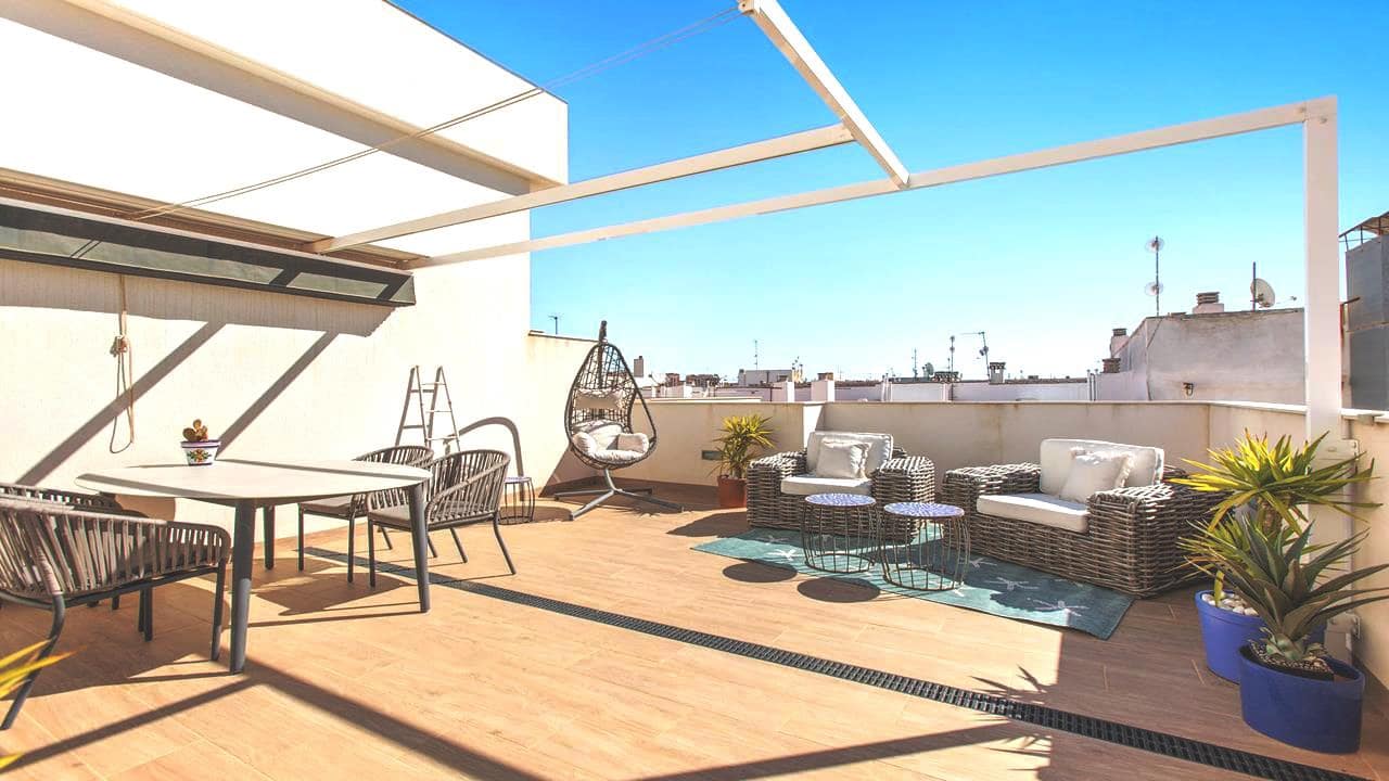 2 slaapkamer Penthouse te koop in Torrevieja met zwembad garage - € 295.000 (Ref: 9068358)
