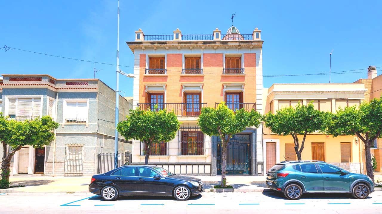 12 Zimmer Villa zu verkaufen in Callosa de Segura mit Pool Garage - 1.065.000 € (Ref: 9080952)