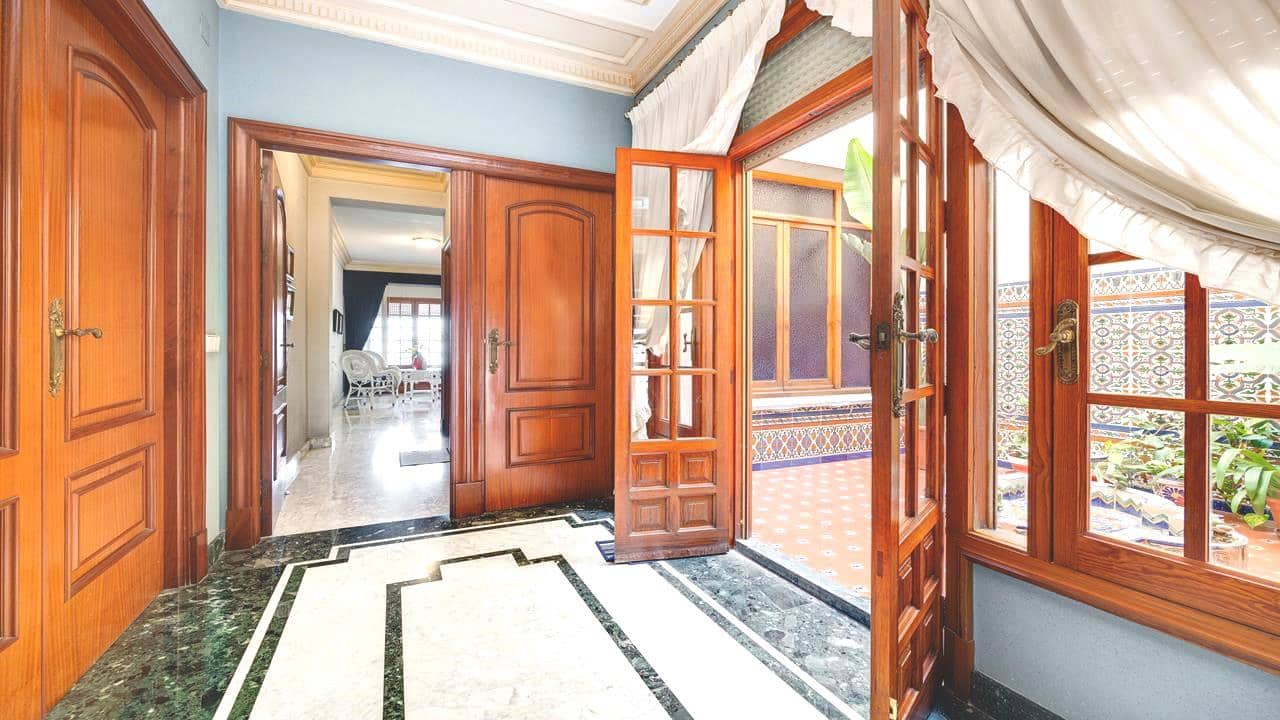 12 Zimmer Villa zu verkaufen in Callosa de Segura mit Pool Garage - 1.065.000 € (Ref: 9080952)