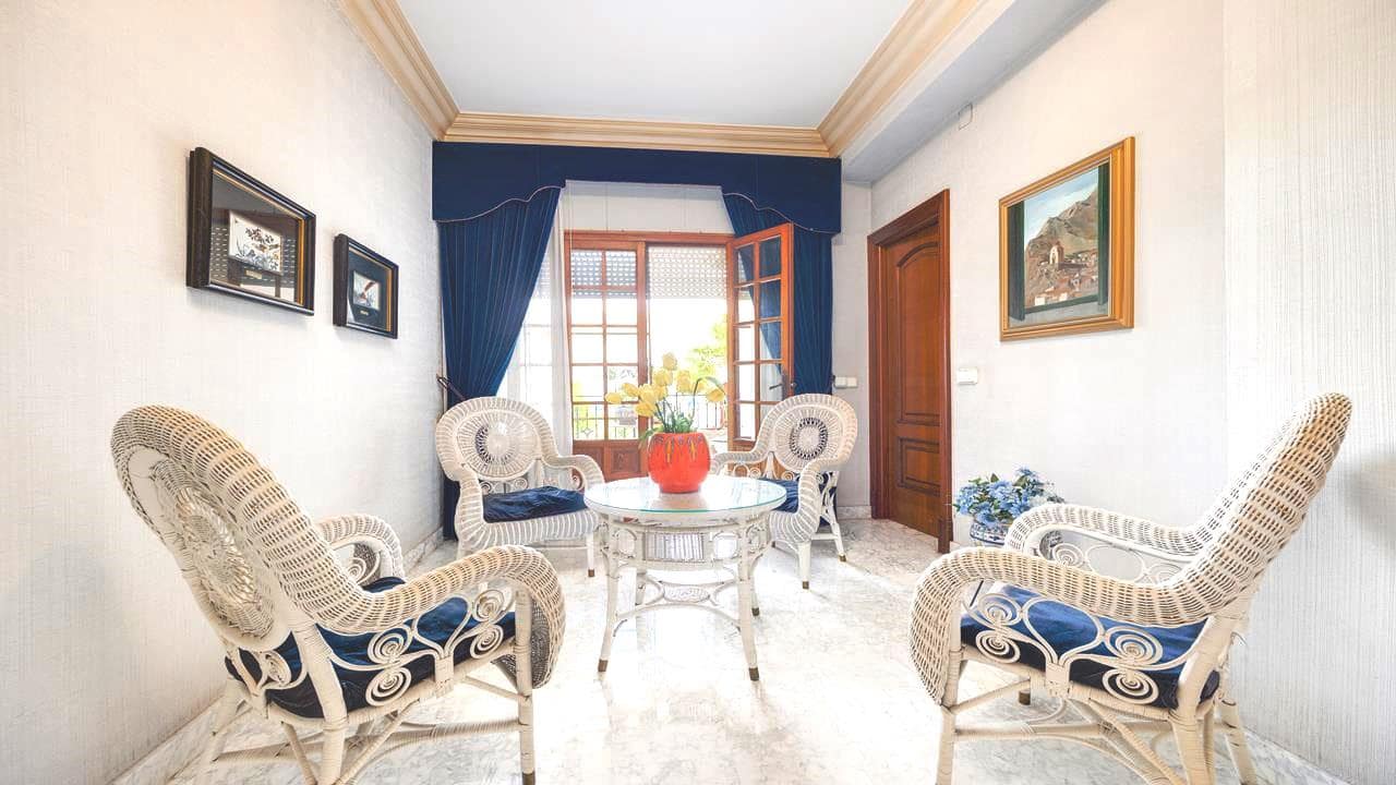 12 Zimmer Villa zu verkaufen in Callosa de Segura mit Pool Garage - 1.065.000 € (Ref: 9080952)