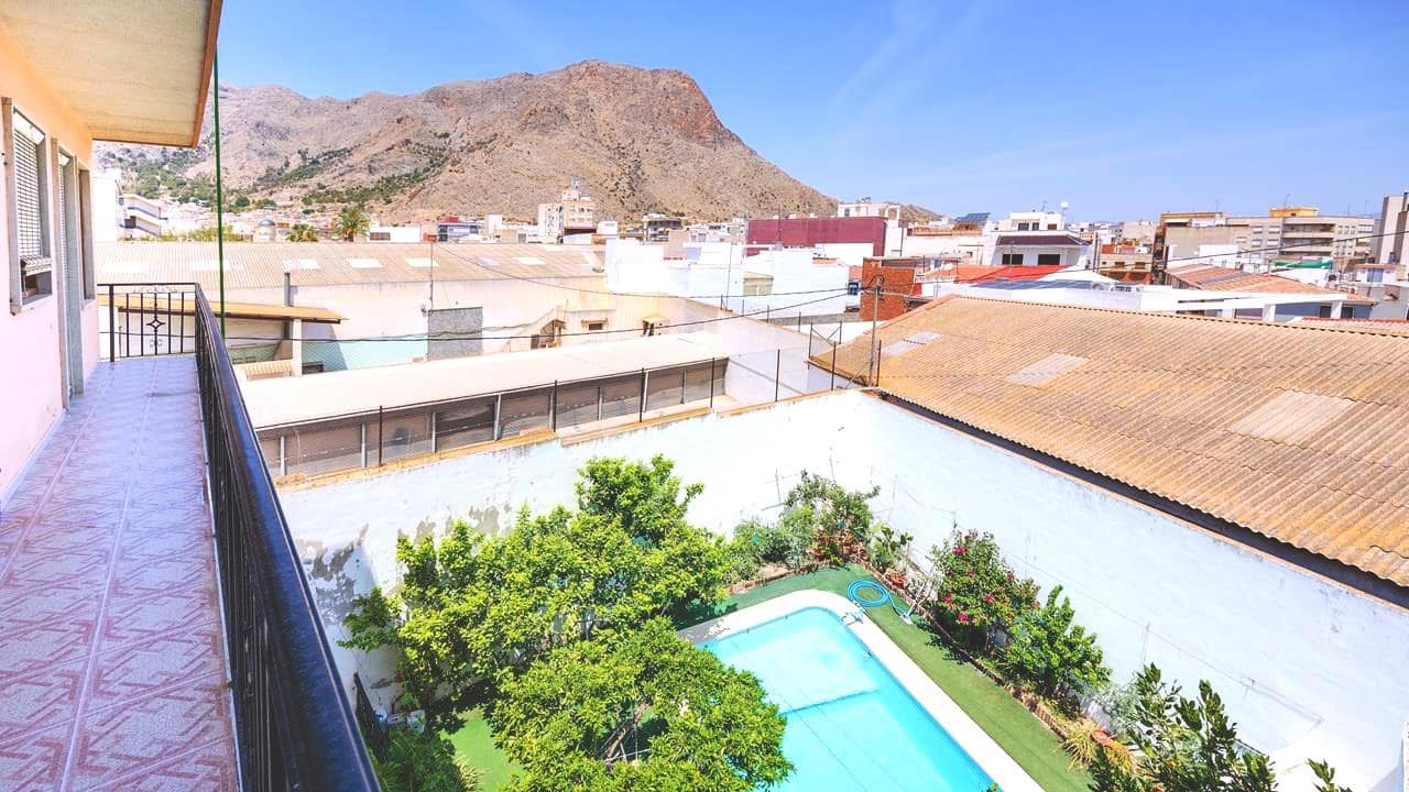 12 Zimmer Villa zu verkaufen in Callosa de Segura mit Pool Garage - 1.065.000 € (Ref: 9080952)