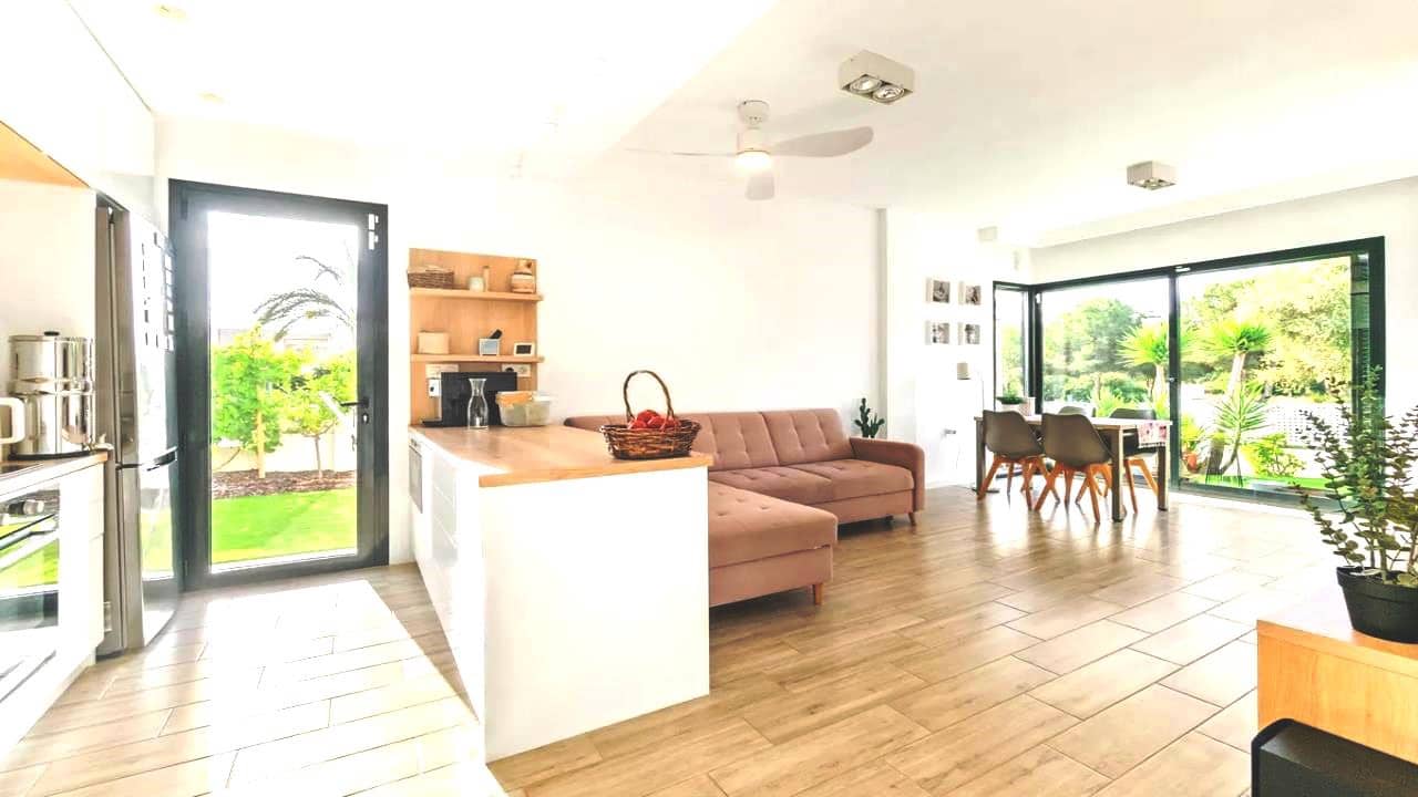 3 sovrum Villa till salu i La Zenia med pool garage - 499 000 € (Ref: 9086154)