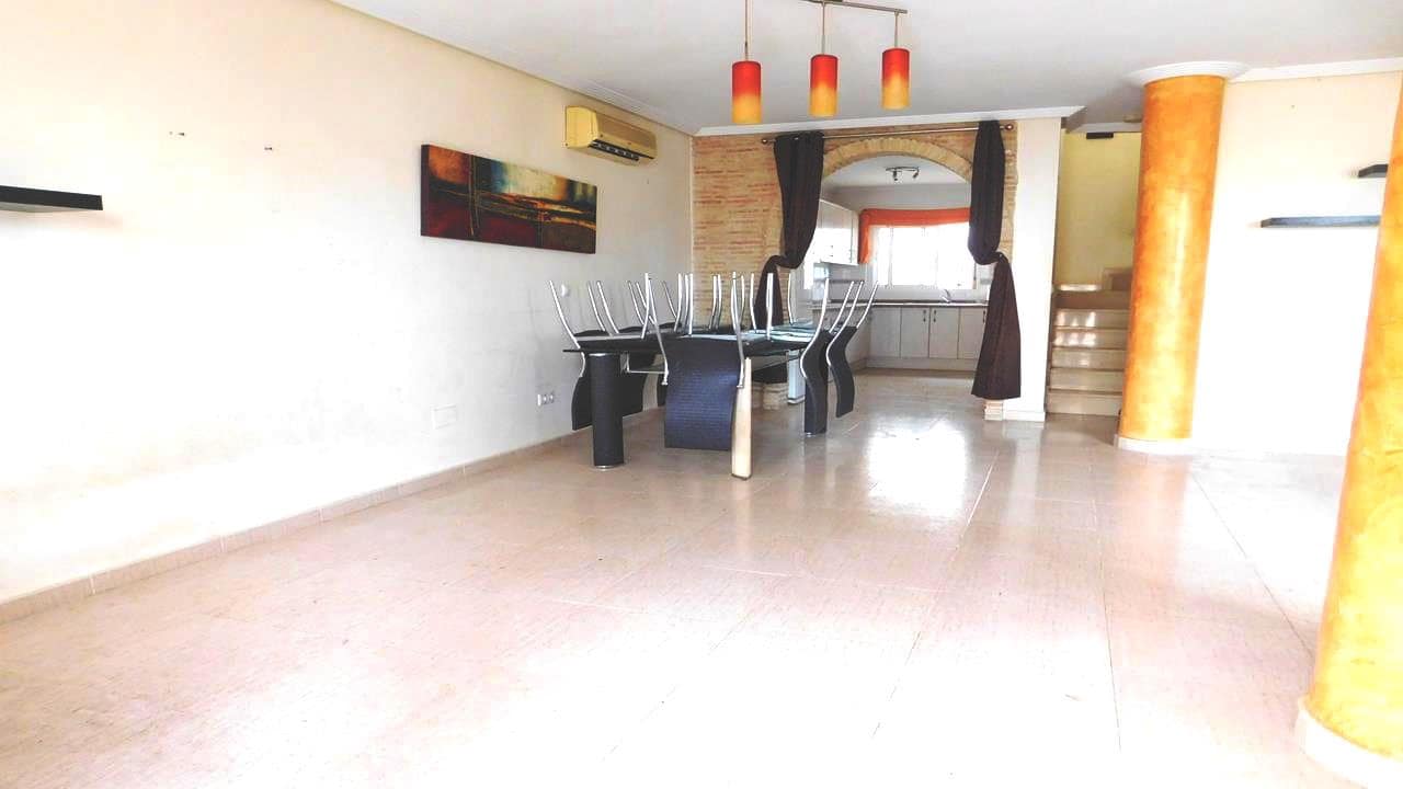 3 soveværelse Villa til salg i Ciudad Quesada med swimmingpool garage - € 190.000 (Ref: 9087170)