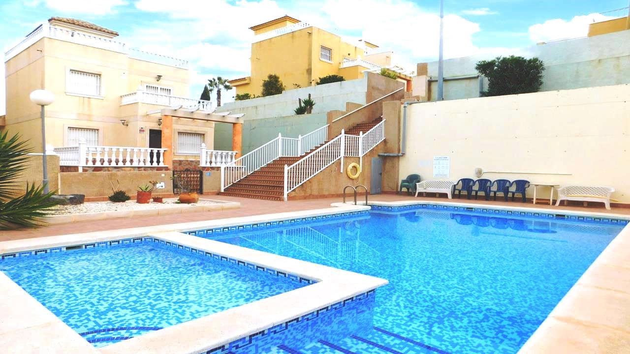 3 soveværelse Villa til salg i Ciudad Quesada med swimmingpool garage - € 190.000 (Ref: 9087170)