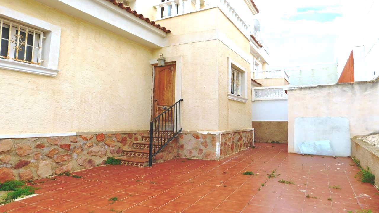 3 soveværelse Villa til salg i Ciudad Quesada med swimmingpool garage - € 190.000 (Ref: 9087170)