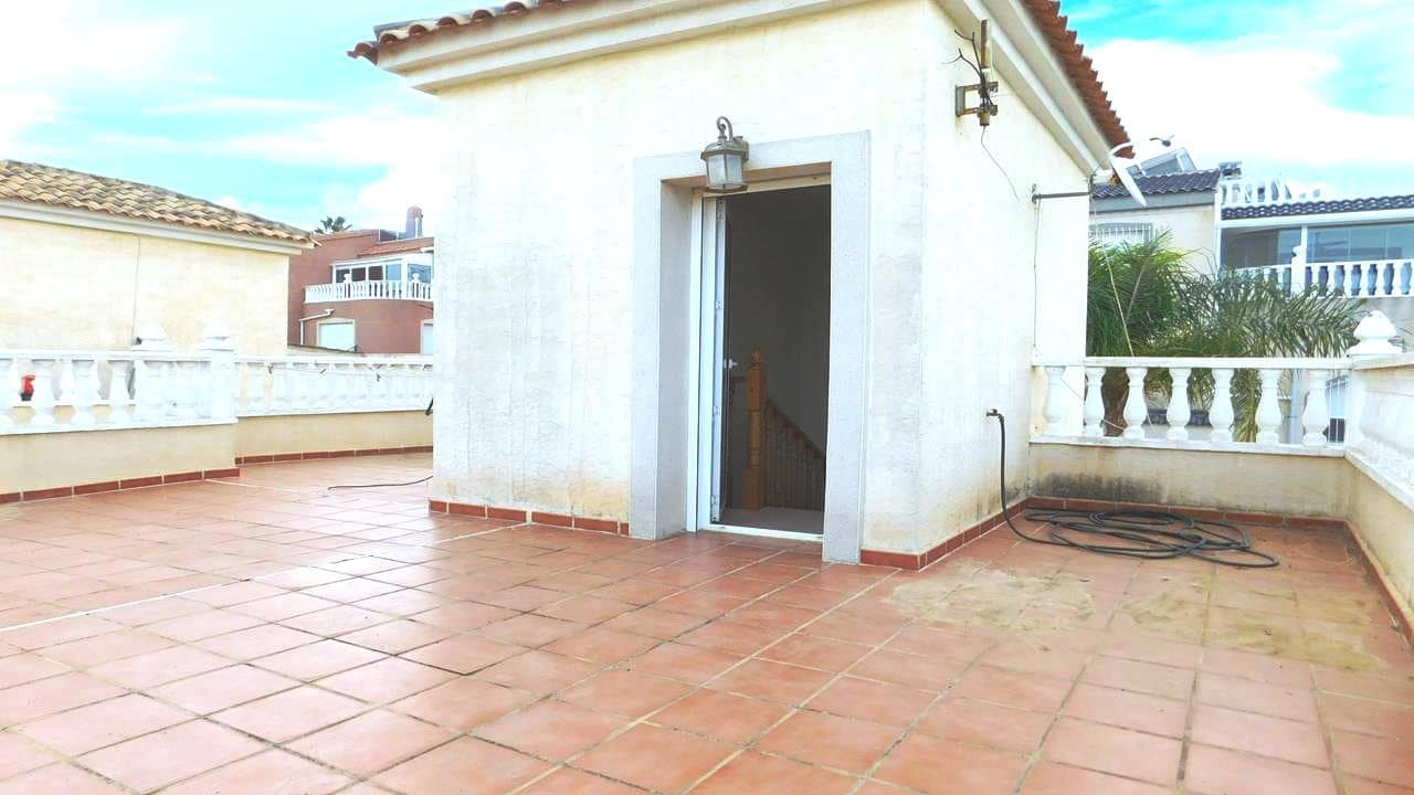 3 soveværelse Villa til salg i Ciudad Quesada med swimmingpool garage - € 190.000 (Ref: 9087170)