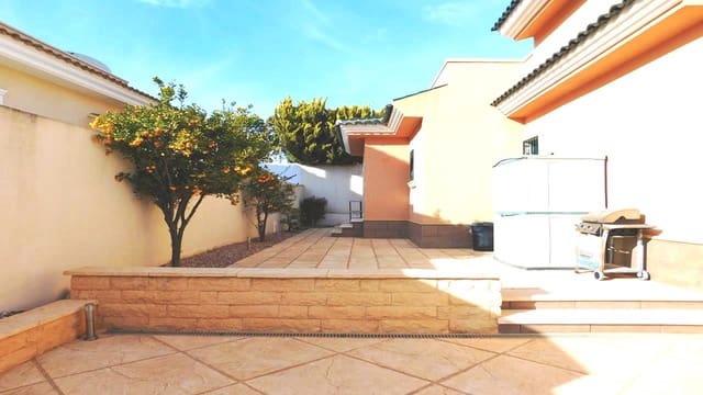 4 chambre Villa/Maison à vendre à Ciudad Quesada, Rojales avec piscine garage - 520 000 € (Ref: 9088256)