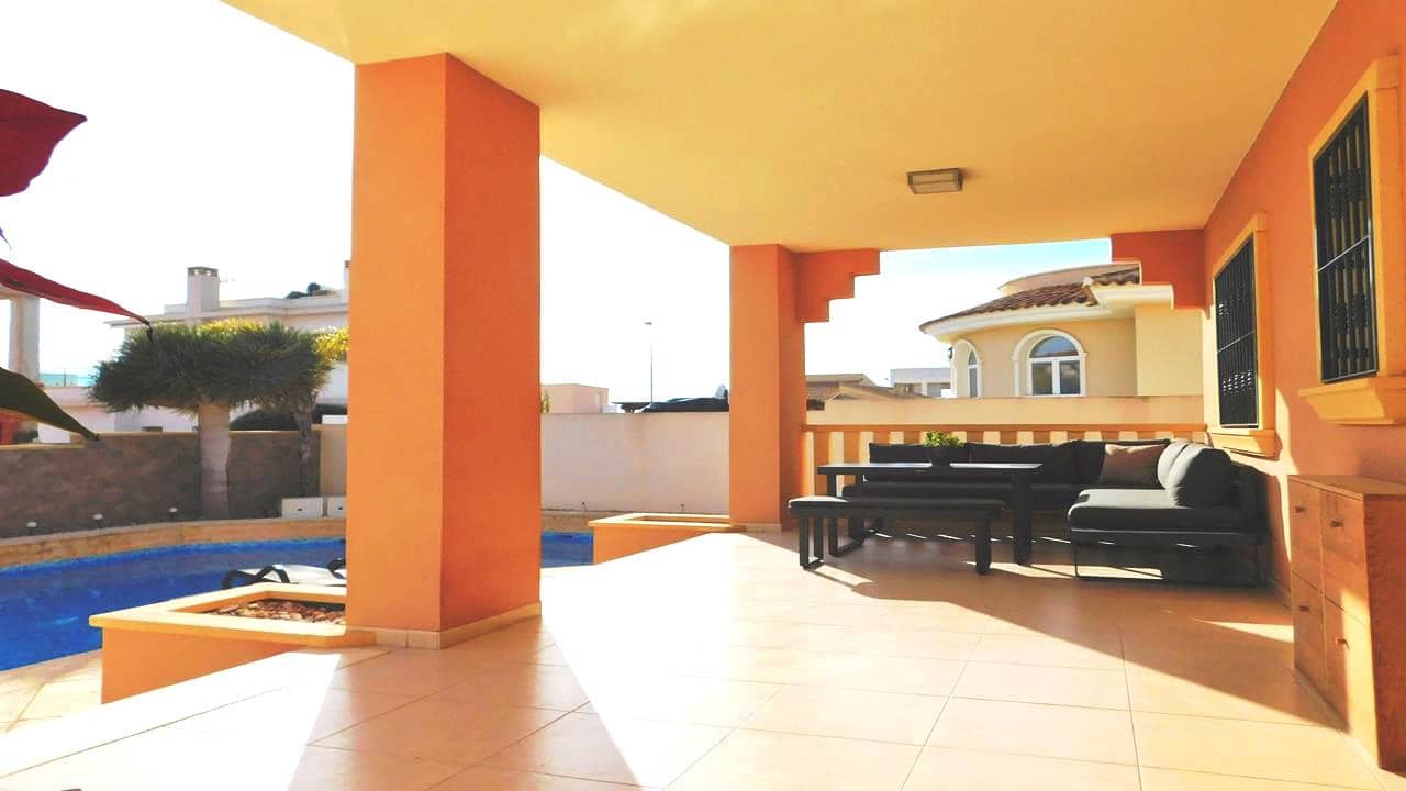 4 chambre Villa/Maison à vendre à Ciudad Quesada avec piscine garage - 520 000 € (Ref: 9088256)