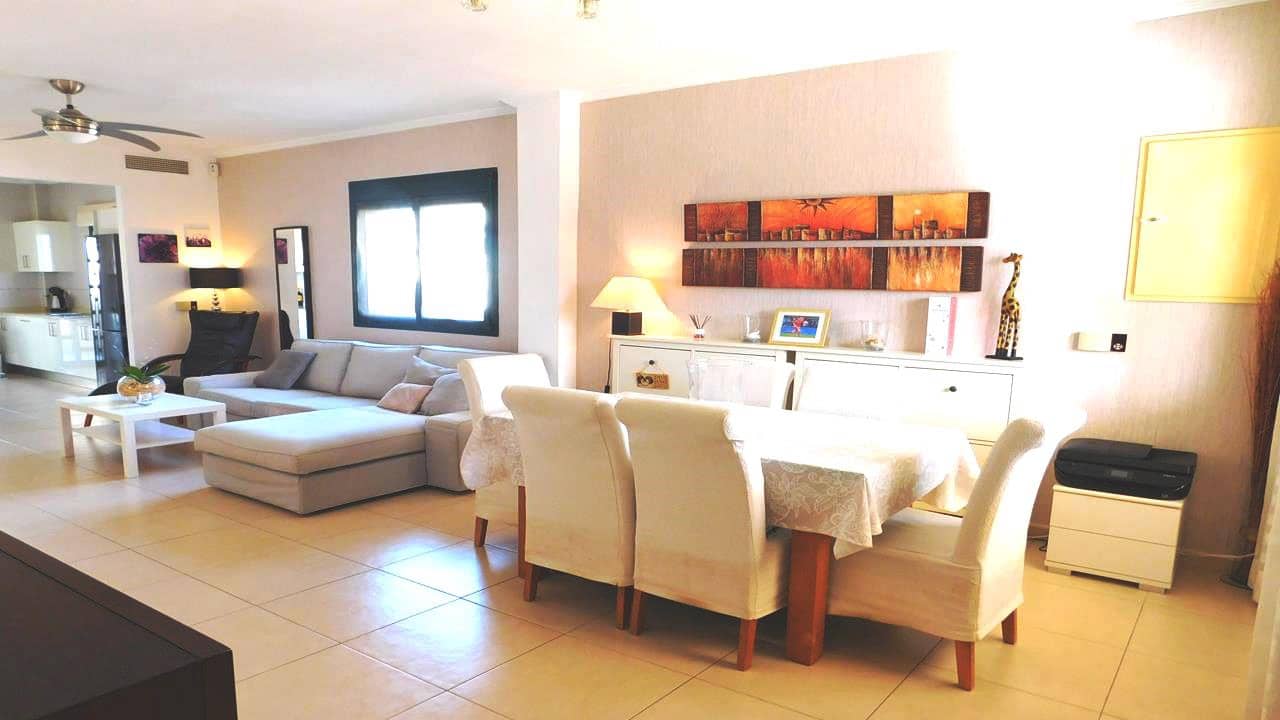 4 chambre Villa/Maison à vendre à Ciudad Quesada avec piscine garage - 520 000 € (Ref: 9088256)