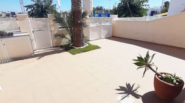 4 bedroom Townhouse for sale in Pilar de la Horadada with pool garage - € 349,000 (Ref: 9097396)