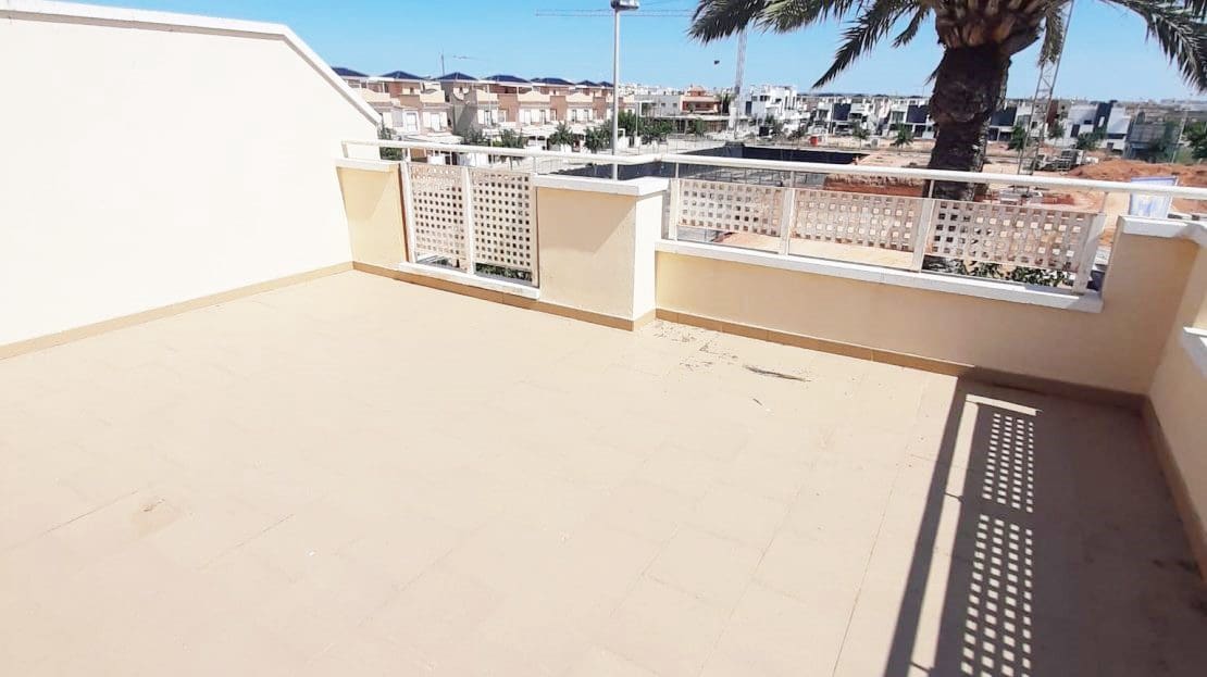 4 bedroom Townhouse for sale in Pilar de la Horadada with pool garage - € 349,000 (Ref: 9097396)