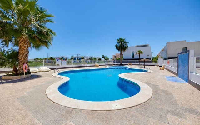 3 soveværelse Byhus til salg i El Raso, Guardamar del Segura med swimmingpool garage - € 208.500 (Ref: 9130232)
