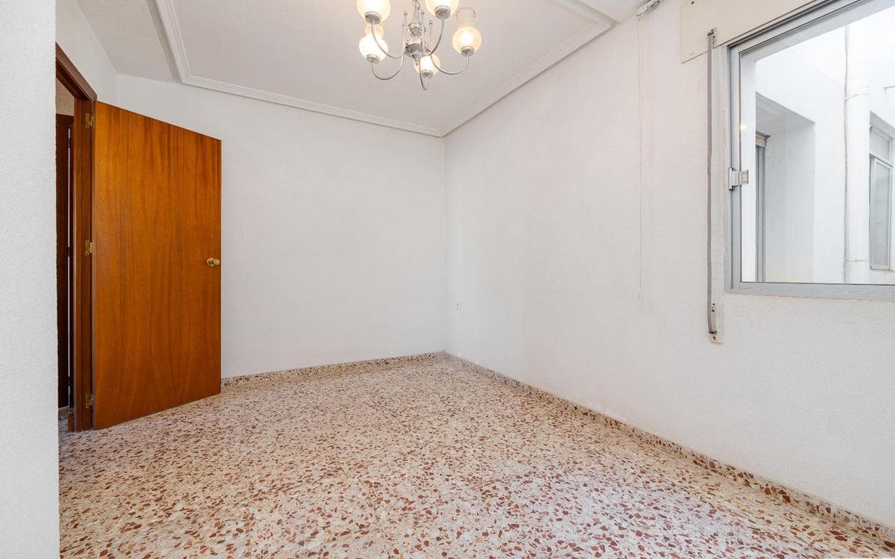 4 slaapkamer Appartement te koop in San Pedro del Pinatar met garage - € 149.995 (Ref: 9130511)