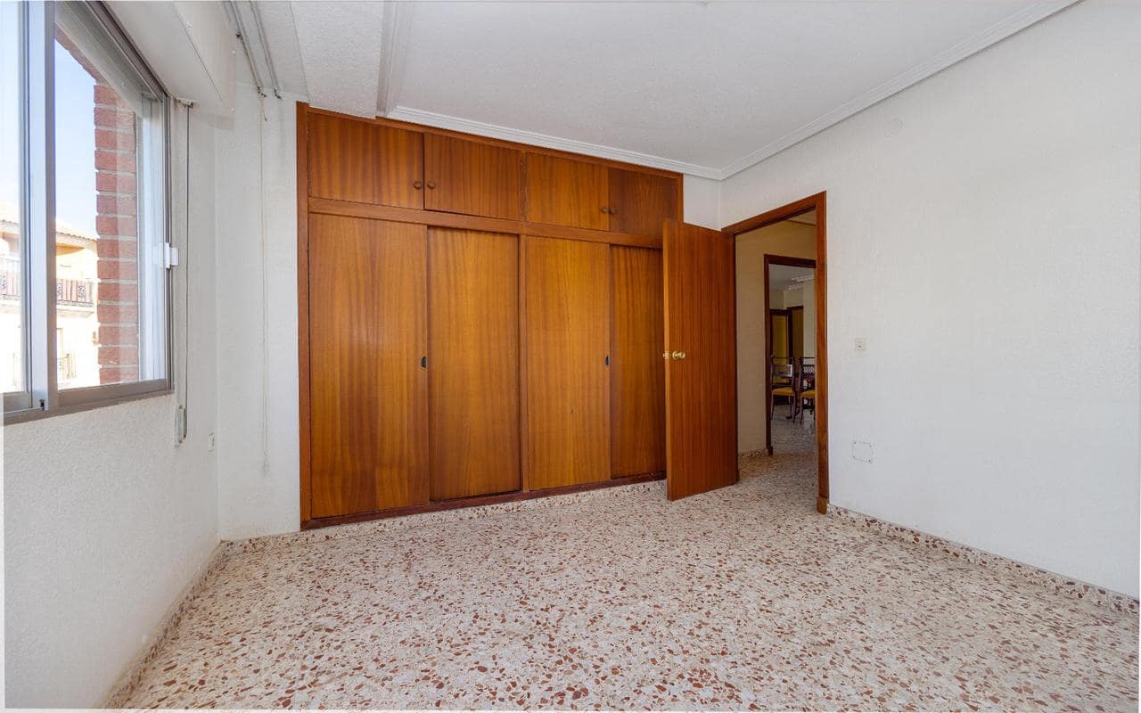 4 slaapkamer Appartement te koop in San Pedro del Pinatar met garage - € 149.995 (Ref: 9130511)