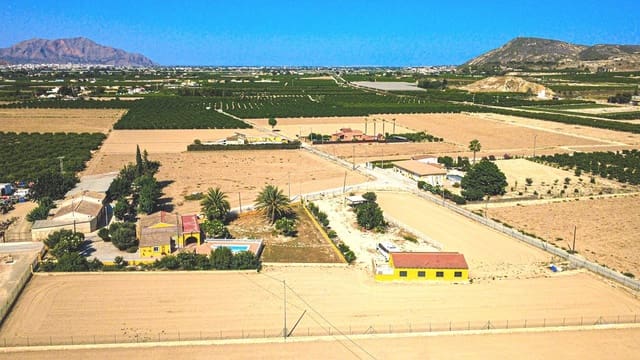 3 soveværelse Finca/Landehus til salg i Los Desamparados, Orihuela med swimmingpool garage - € 295.000 (Ref: 9136279)