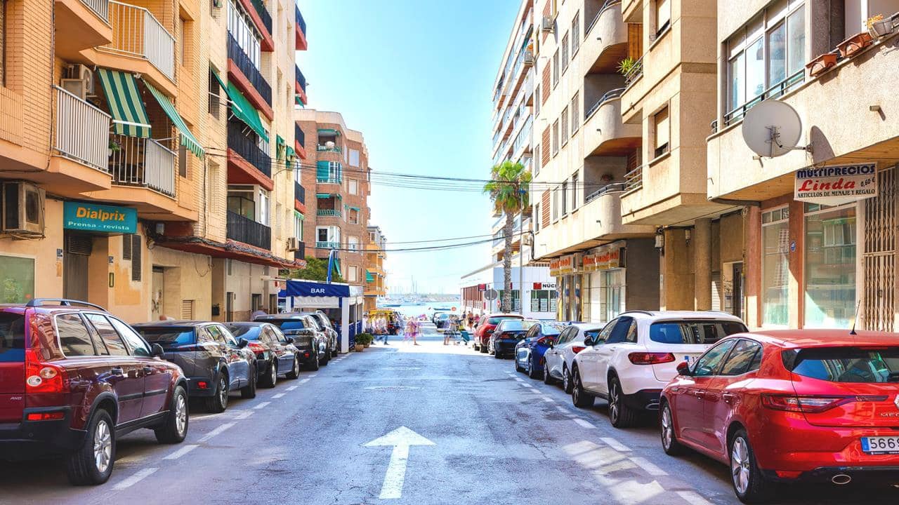 3 bedroom Apartment for sale in Torrevieja with pool - € 264,995 (Ref: 9143310)