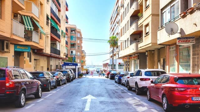 3 bedroom Apartment for sale in Torrevieja with pool - € 264,995 (Ref: 9143310)