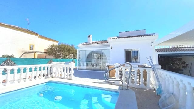 3 soverom Villa til salgs i La Siesta, Torrevieja med svømmebasseng garasje - € 339 000 (Ref: 9154649)