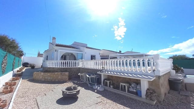 3 soverom Villa til salgs i La Siesta, Torrevieja med svømmebasseng garasje - € 339 000 (Ref: 9154649)
