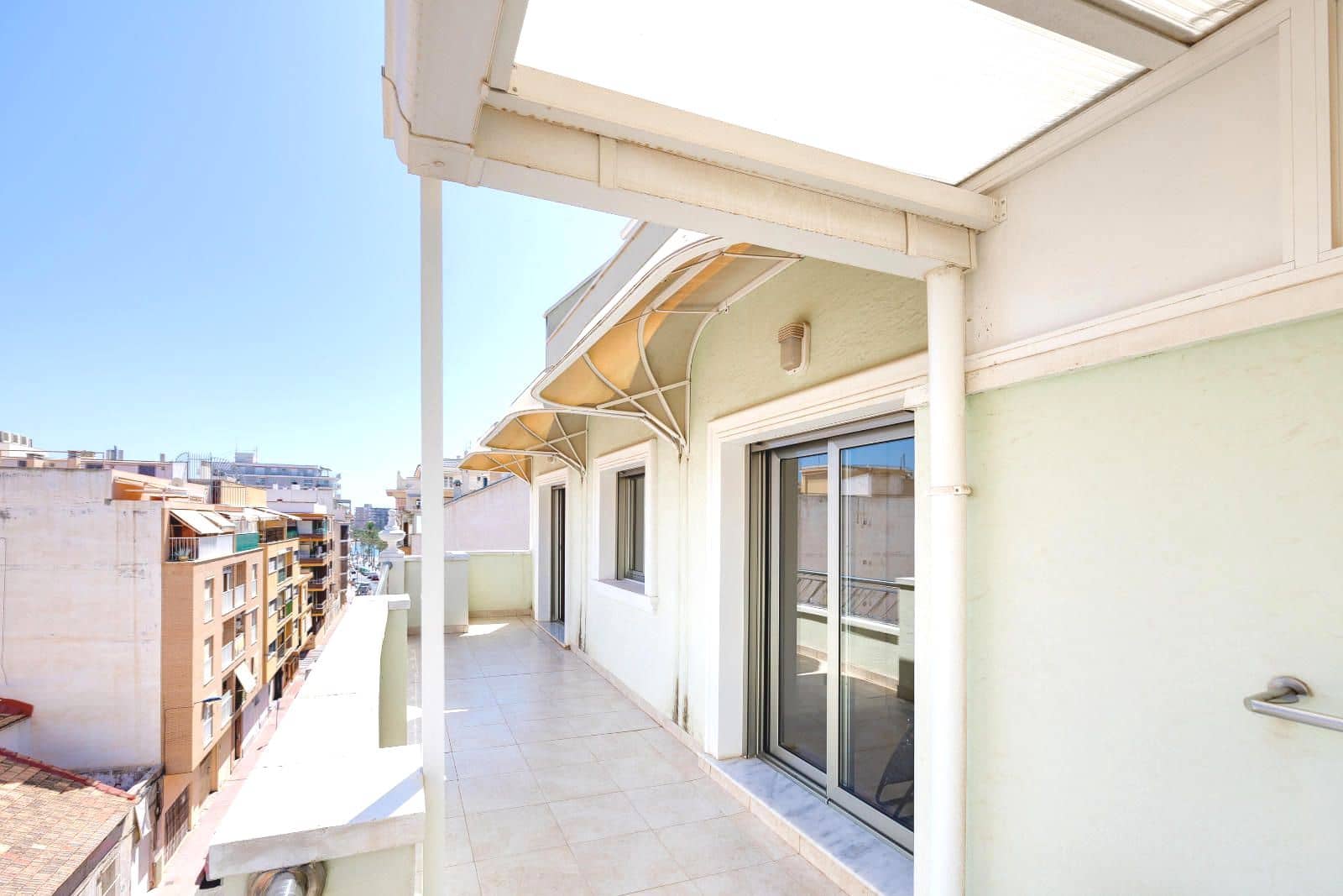 3 Zimmer Apartment zu verkaufen in Torrevieja - 430.000 € (Ref: 9158765)