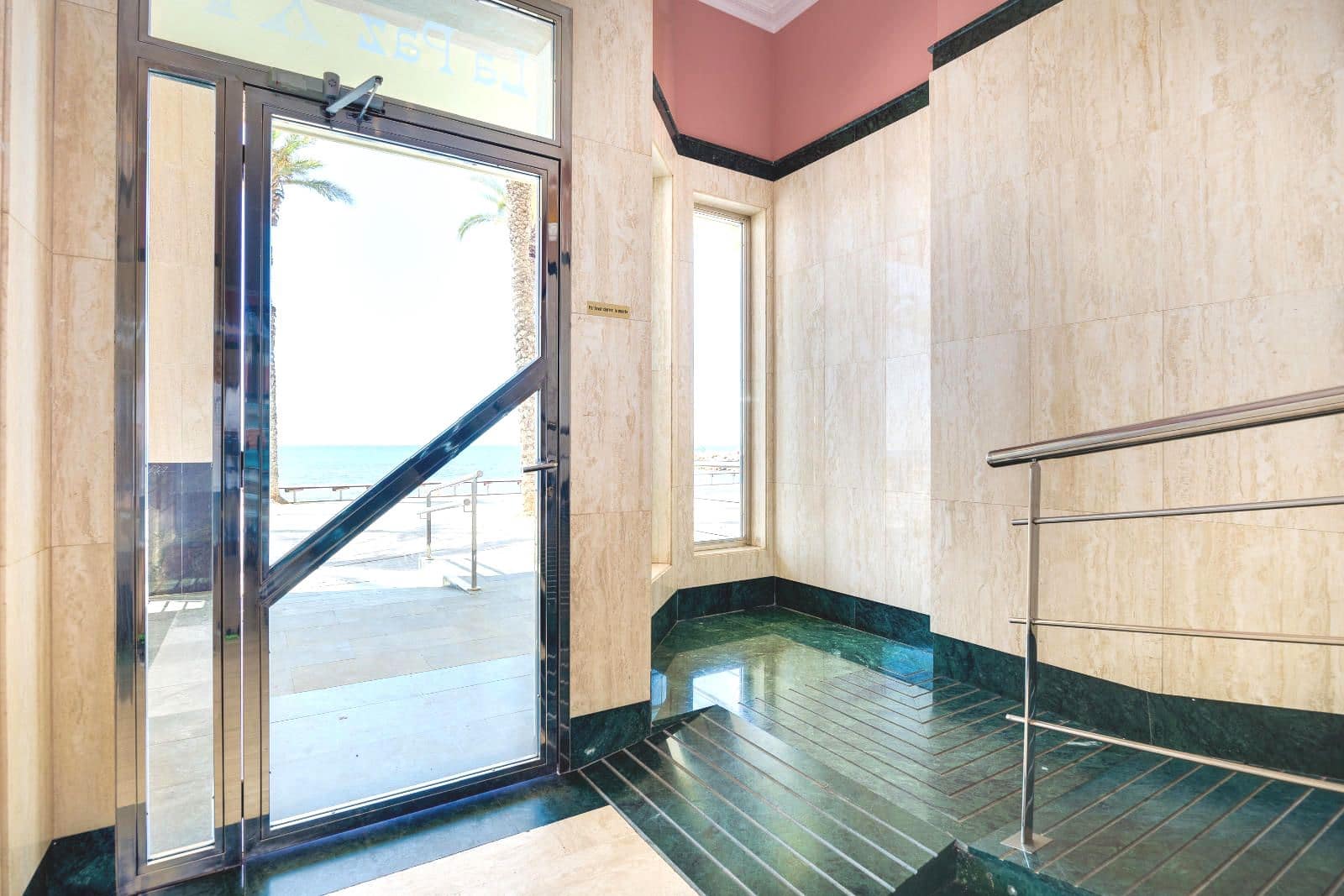 3 Zimmer Apartment zu verkaufen in Torrevieja - 430.000 € (Ref: 9158765)