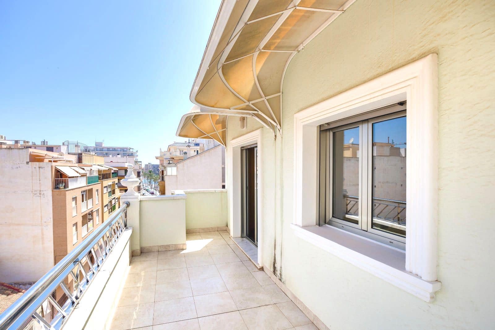 3 Zimmer Apartment zu verkaufen in Torrevieja - 430.000 € (Ref: 9158765)